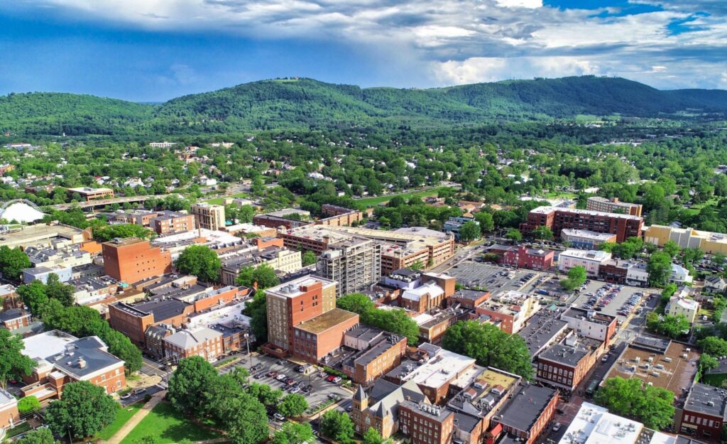 9 Reasons to Visit Charlottesville in April 2024