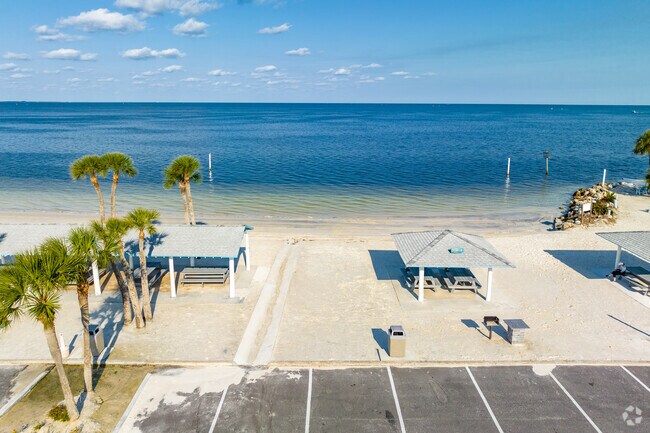 Gulf Harbors Beach Club