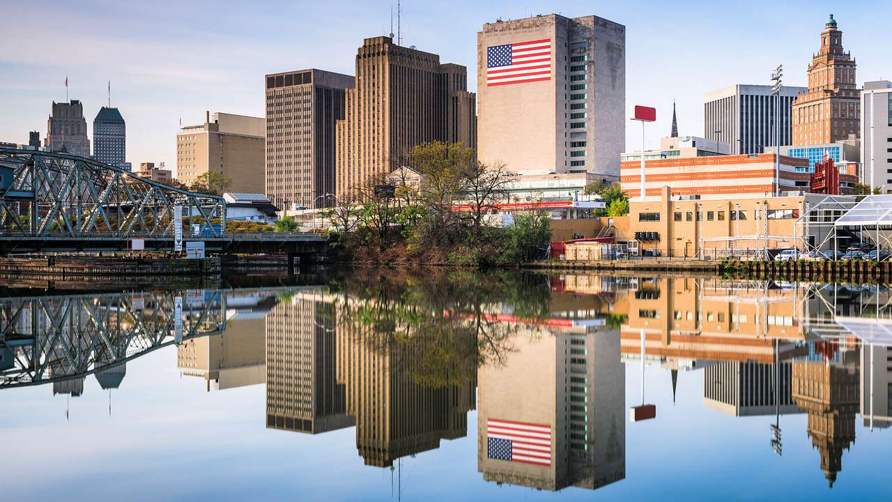 7 Amazing Places to Visit in Newark April 2024